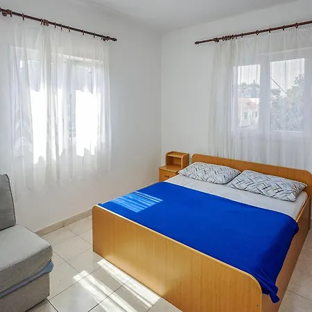Zlatko Apartment