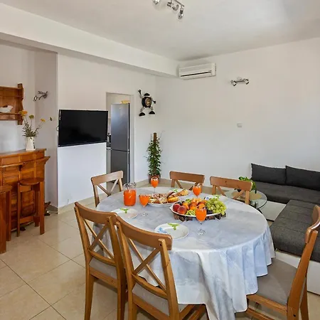 Zlatko * 罗戈兹尼察