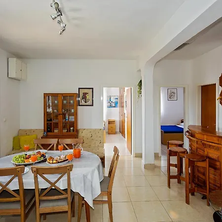 Zlatko Apartment *