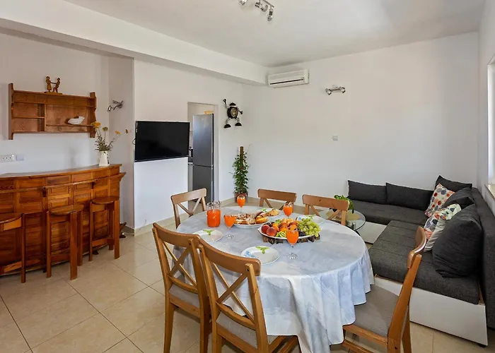 Zlatko * Rogoznica (Sibenik-Knin)